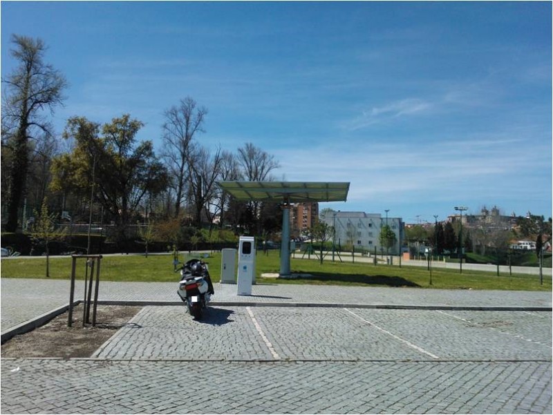 Posto de carregamento Mobi.e Parque do Fontelo 1.jpg