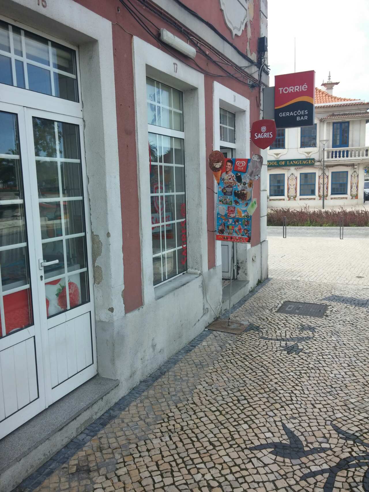 cafe.jpg