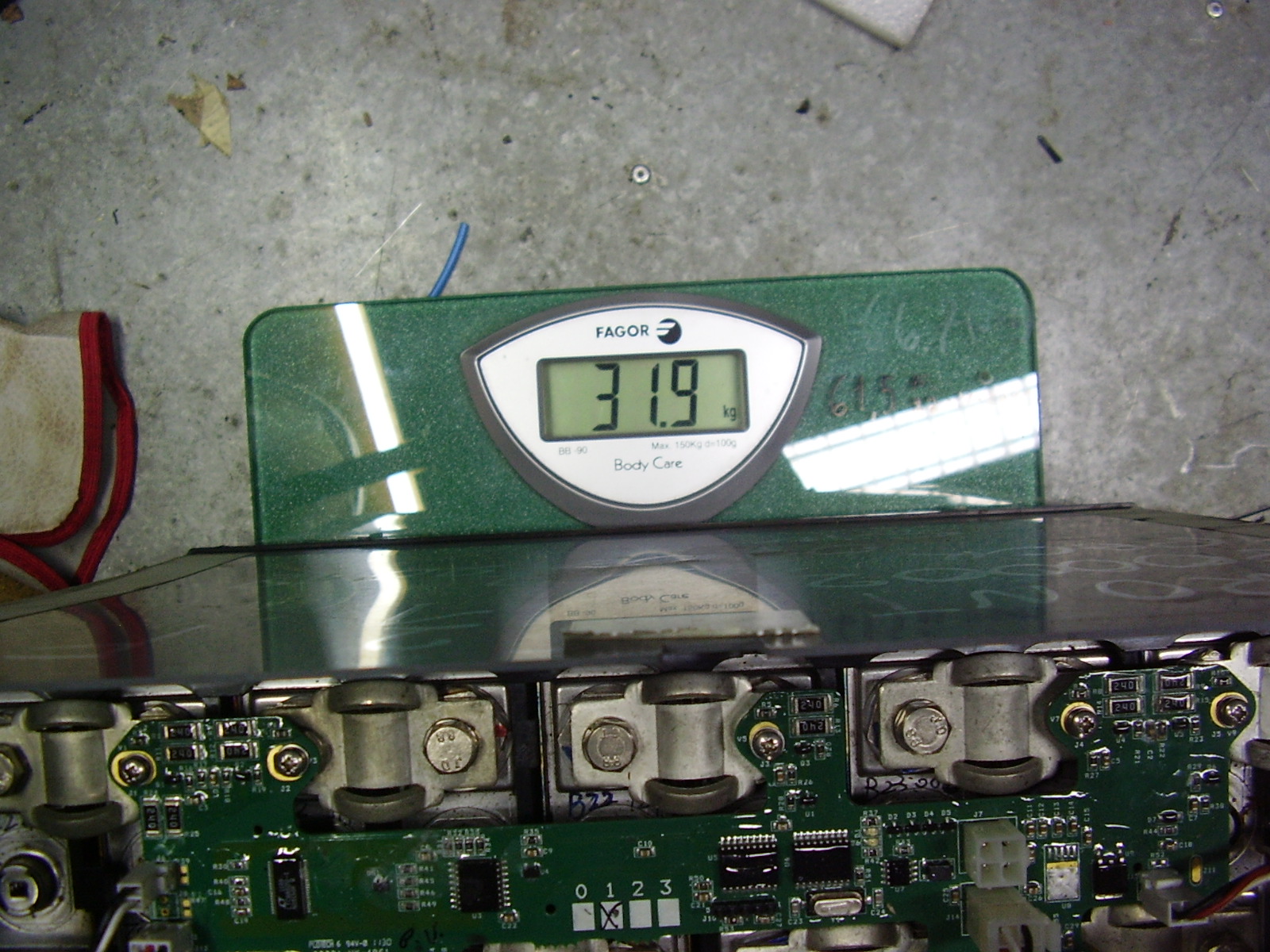 Quanto pesa cada metade do pack da VX1 Li + (quase 64Kg todo o conjunto)