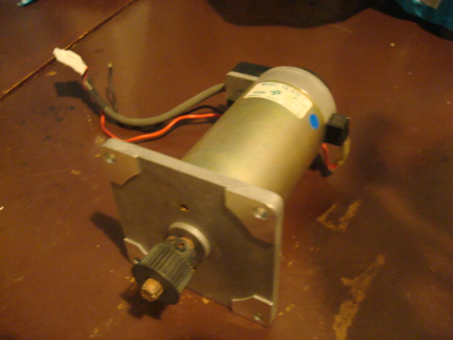 YDK- motor ao qual não fiz medição mas também acende lampada de 5 w