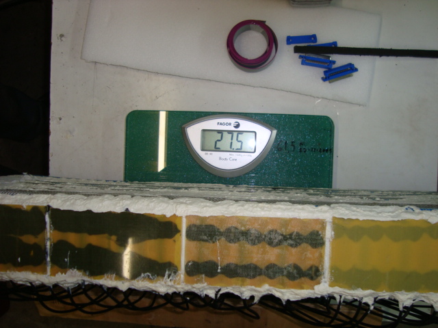 27,5Kg (um ganho de cerca de 50Kg relativamente ao pack de 60Ah da VX1Li+ do Jasmim.