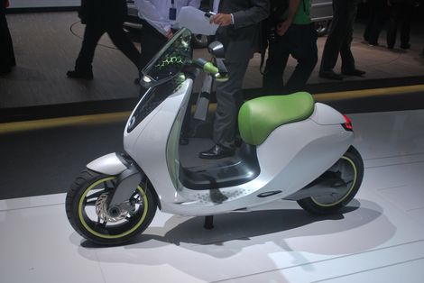 Smart-E-Scooter_02.jpg