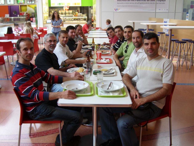 à mesa comportam-se lindamente!